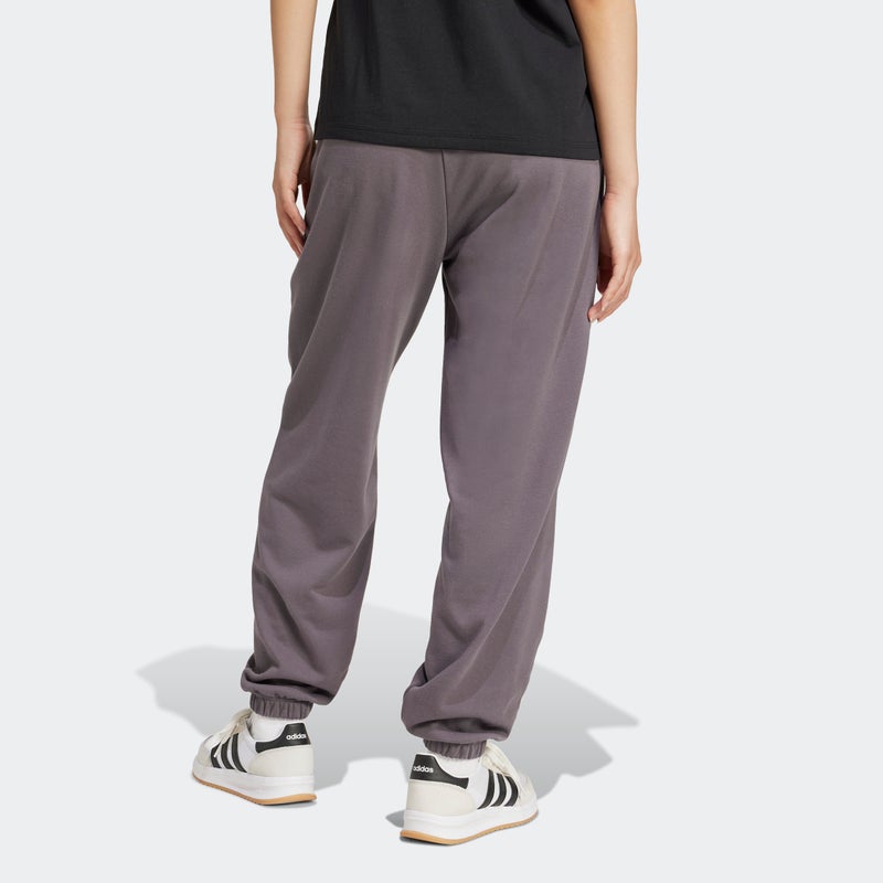 Adidas سروال رياضي نسائي بتصميم فضفاض - Image 3